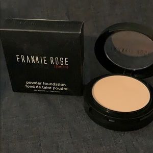 Frankie Rose Powder Foundation NEW